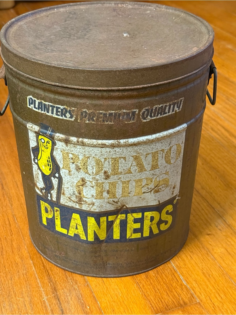 Mr. Peanut bundle! Large can, 75th Anniversary Jar, Antique wood dish - Picture 2 of 9